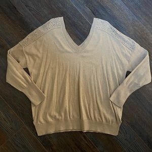 GAP tan Vneck sweater